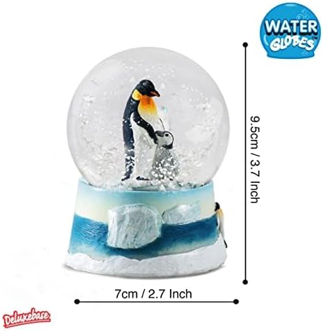 Deluxebase Water Globe - Adorable Penguin Decor