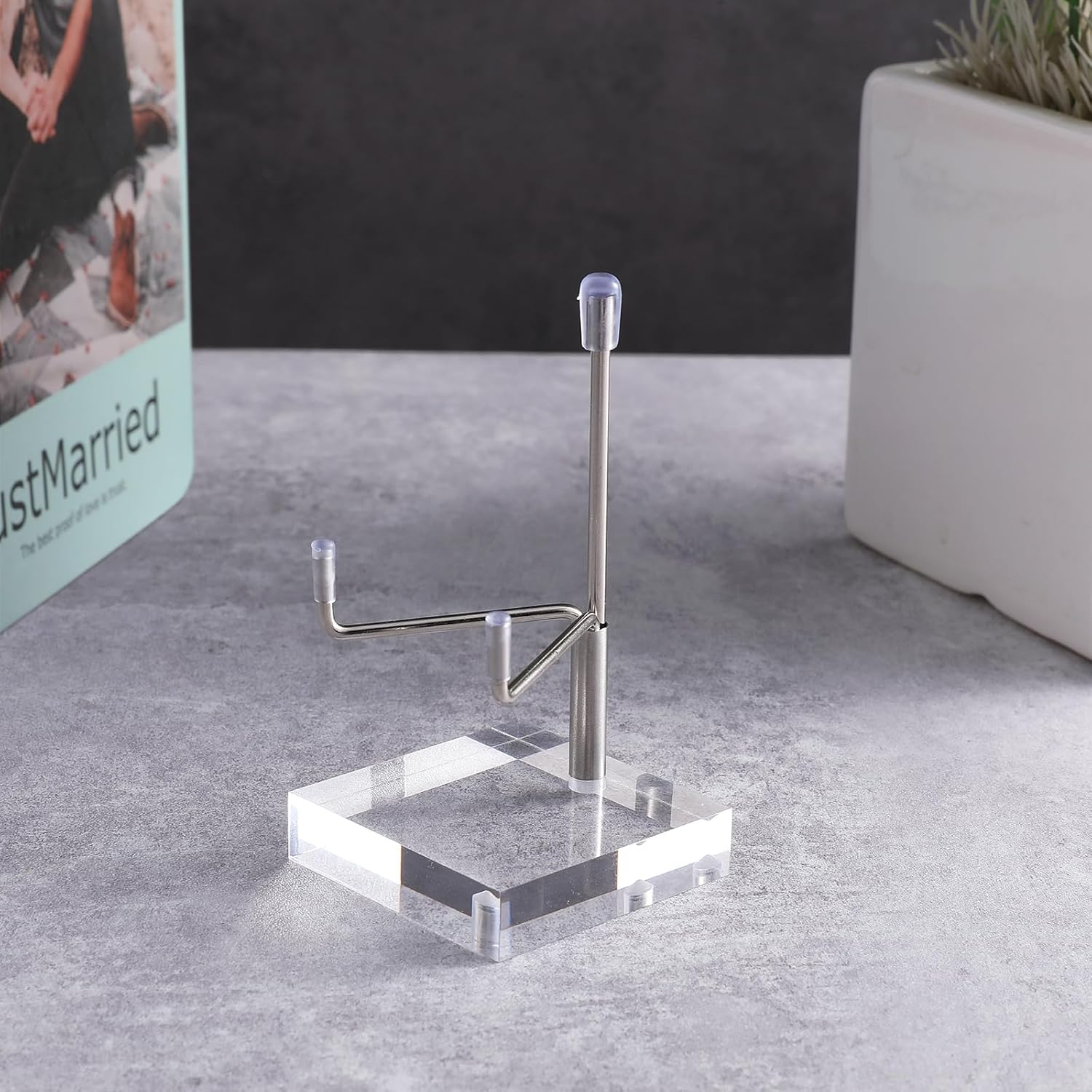 Sibba Adjustable Metal Arms Display Easel Stand with Acrylic Base