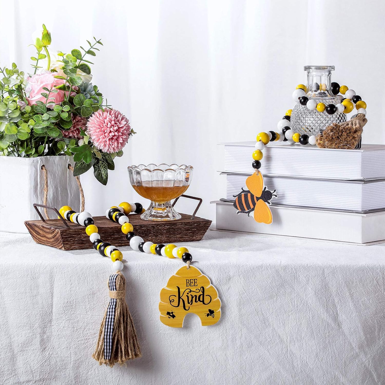Jetec 2 Piece Honey Bee Wood Bead Garland with Tassels