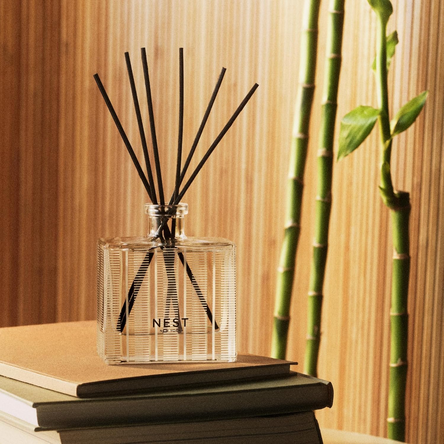 NEST New York Reed Diffuser with 8 Rattan Sticks