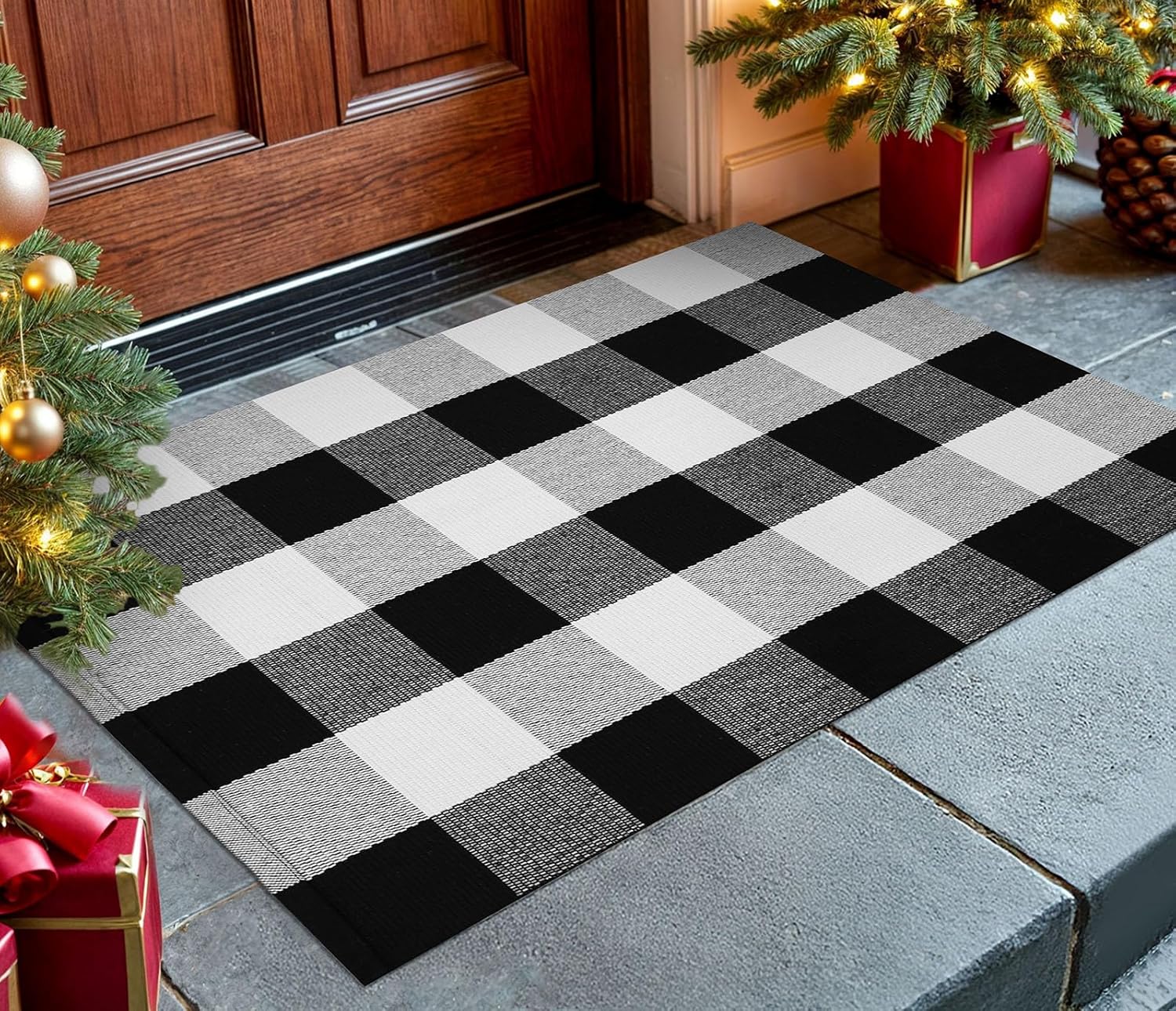 KOZYFLY Buffalo Plaid Area Rug 2x3ft Black White Checkered Mat