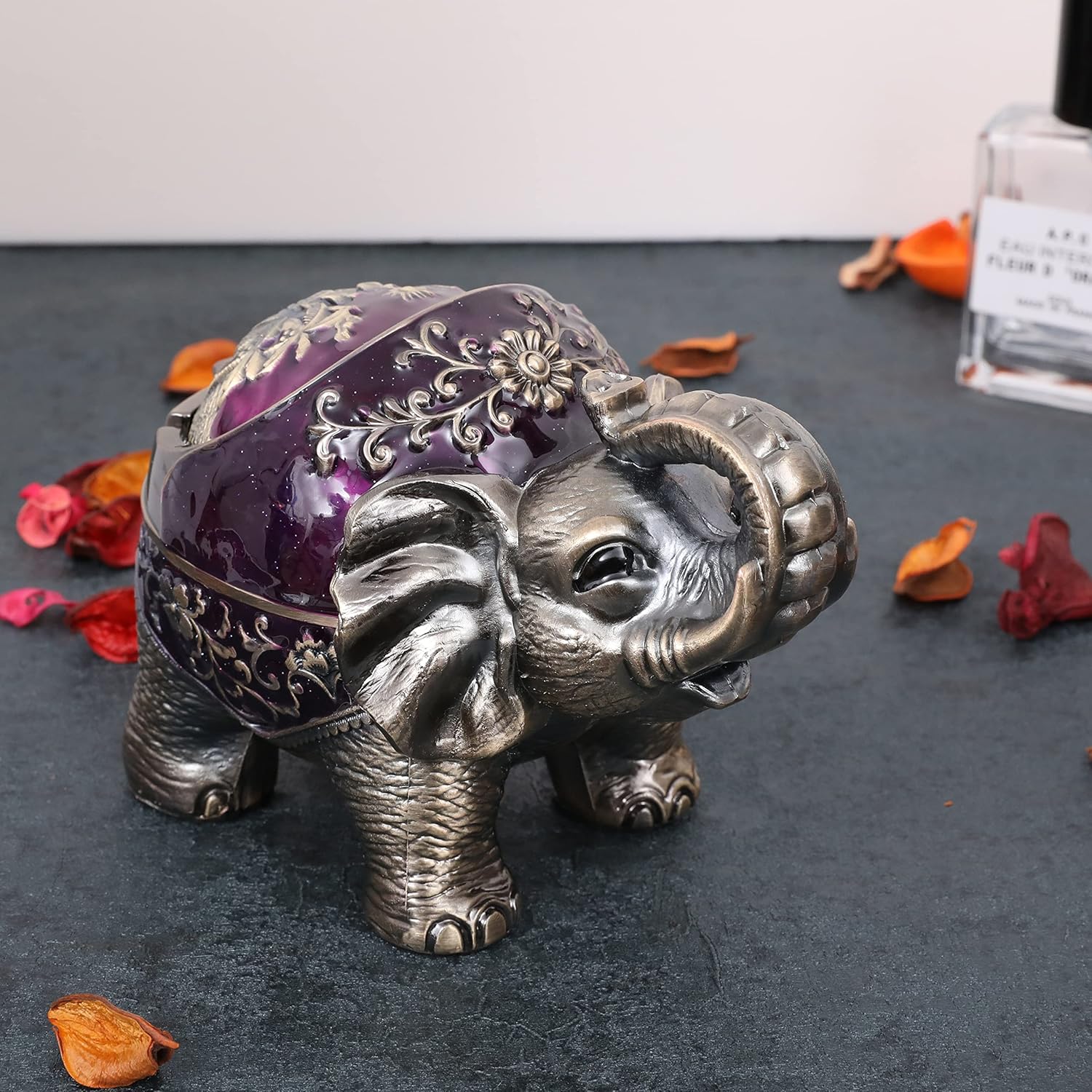 Gusnilo Elephant Ashtray with Lid - Purple